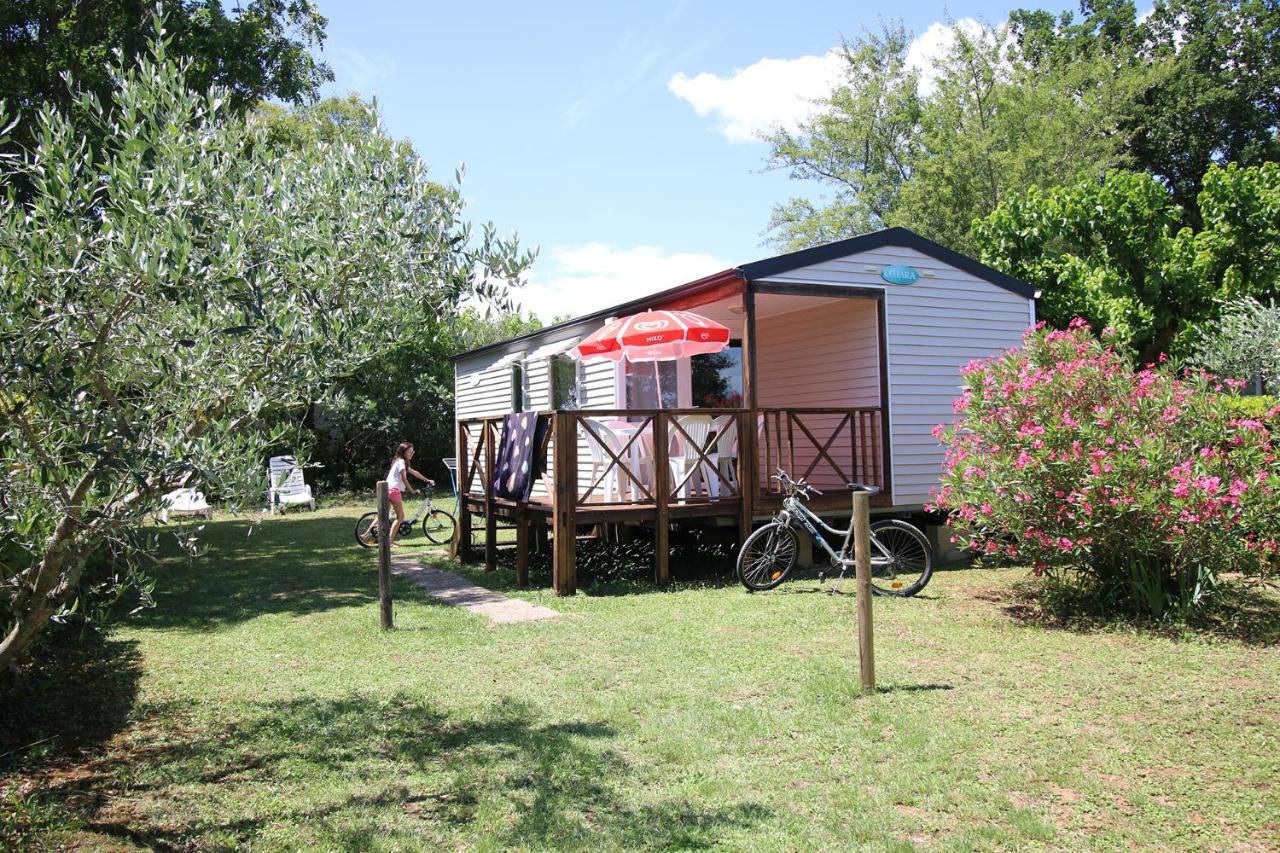 Charmant Camping Familiale 3 Etoiles Vue 360 Plage Piscine A Debordement Empl Xxl Лабом Экстерьер фото